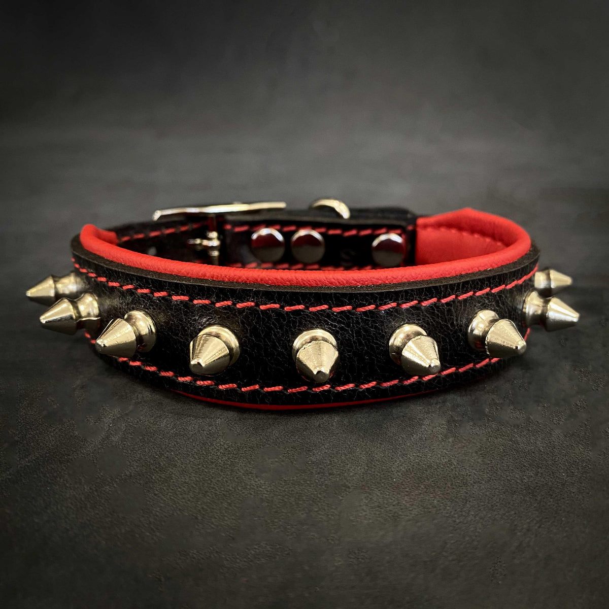 Bestia Spiky Leather Dog Collar